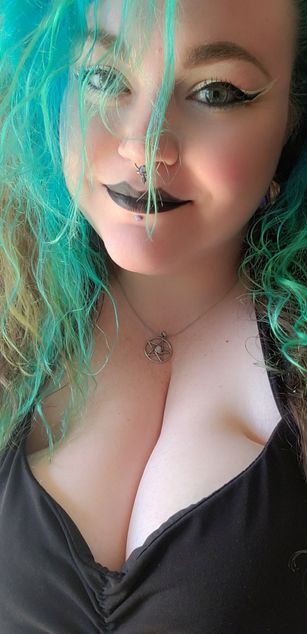 Model - AltKitten boobs