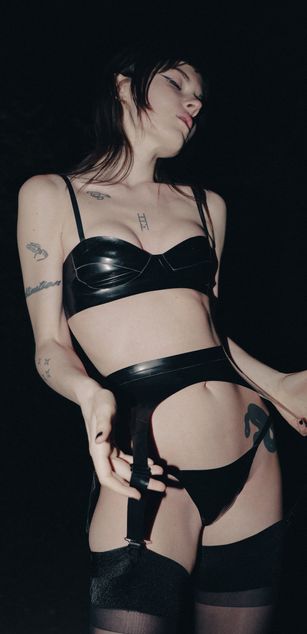 Model - Mistress Audrey feet