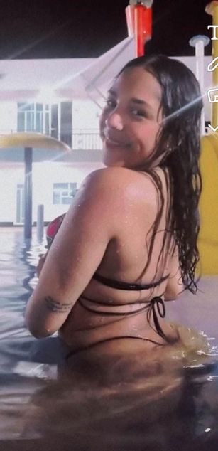 Model - stellawells dildo