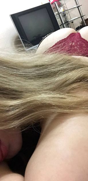 Model - Bubble_gum dominatrix