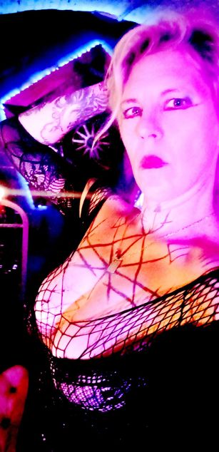 Model - Lady Raquel tattoos