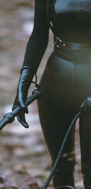 Model - ServeDominaX dominatrix