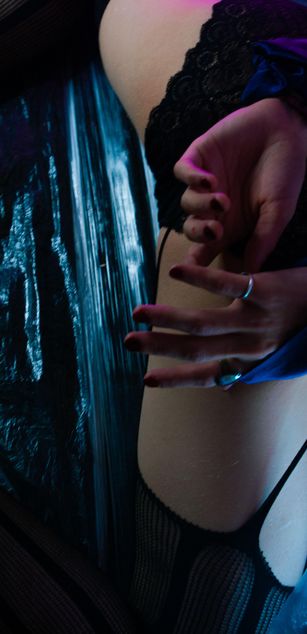 Model - Alien Bella cum