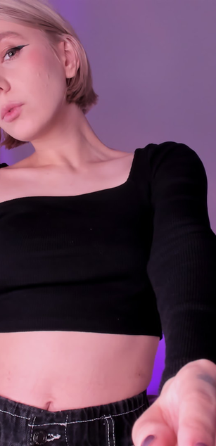 Model - LillyLand dildo