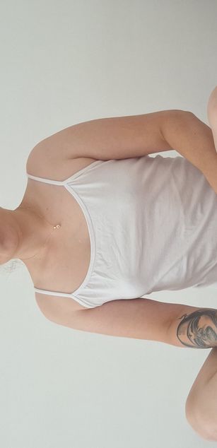 Model - Chloe32 milf