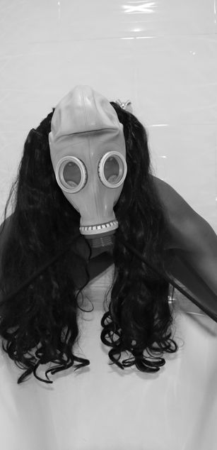 Model - mamba__negra Ebony