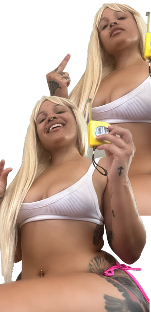 Model - Fantasia Shakes pantyhose