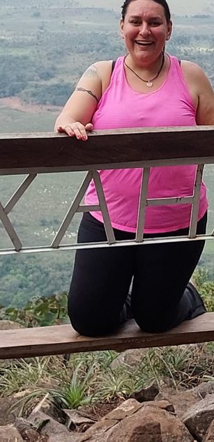 Model - Selene curvy