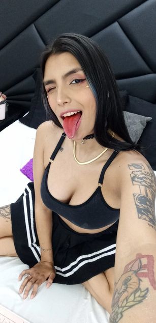 Model - DeuxGold dirtytalk