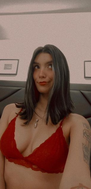 Model - DeuxGold dirtytalk