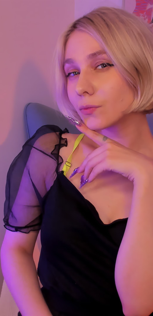 Model - LillyLand dildo