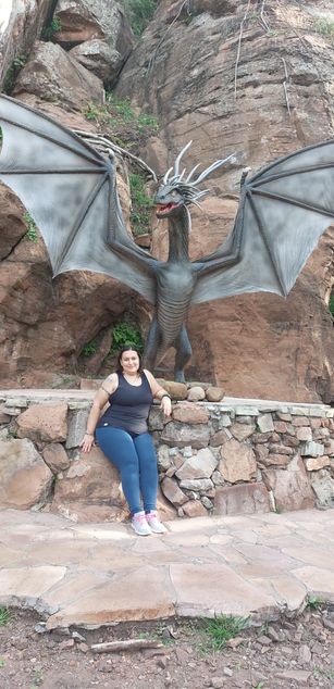 Model - Selene curvy