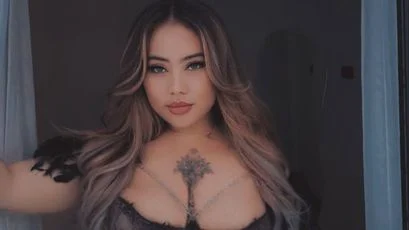 Model - Asian Anal Queen curvy