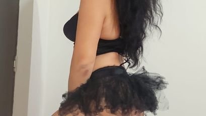 Model - FoxyKara brunette
