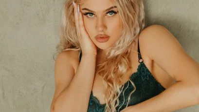 Cierra - blonde