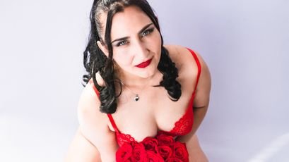 Model - Evangeline Taylor boobs
