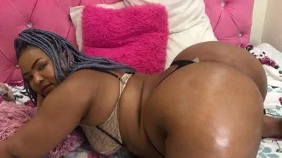 Skype live sex chat with CurvyAmber