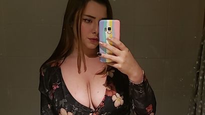 Mia on SkyPrivate