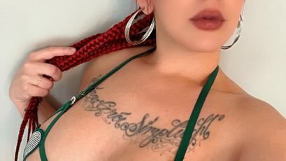 Model - Sarah Switchblade tattoos