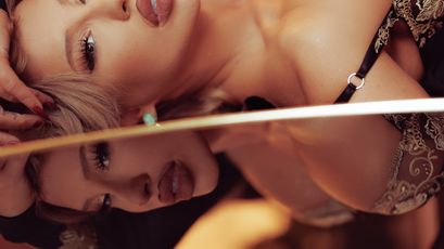 Model - AlmaGrace joi