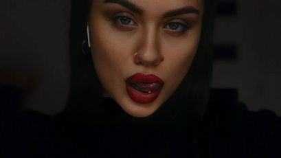 Model - Lina_XO bigboobs