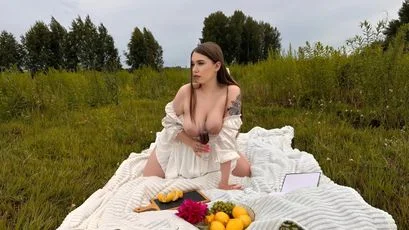 SofieSquirt - bigtits