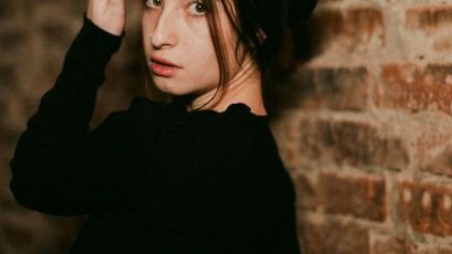 Model - Charlotte Ruve teen
