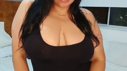Model - ZAHRA SMITH boobs