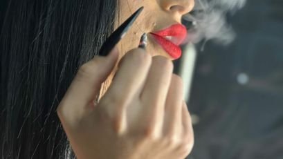 MissAisha - smoke