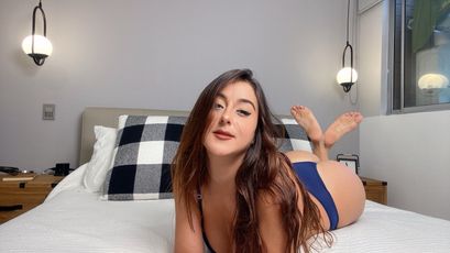 Model - Jess boobs