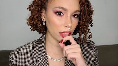 Queen Geek on SkyPrivate