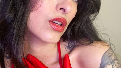 Emilia Vitti on SkyPrivate