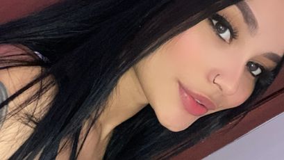 Laura_Gil on SkyPrivate