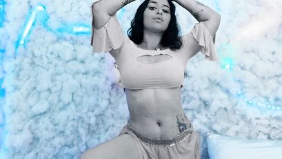 Model - Sophia Amethystt cei