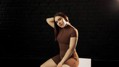 LauraHlot - new