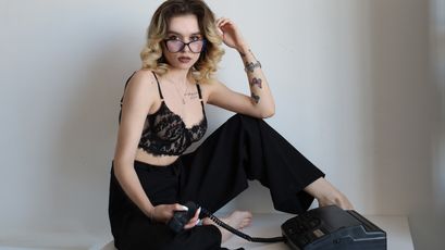 EmelyHoward on SkyPrivate