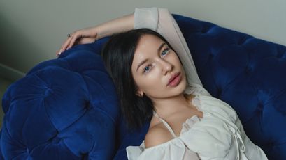 Anikka on SkyPrivate