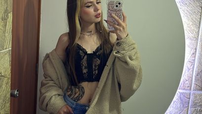 Spicy Luna webcam