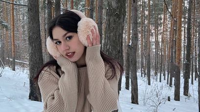 Mia - young