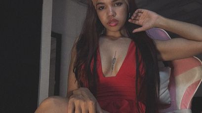 Model - Saraontheblock anal