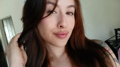 IsabellaDoll - spit