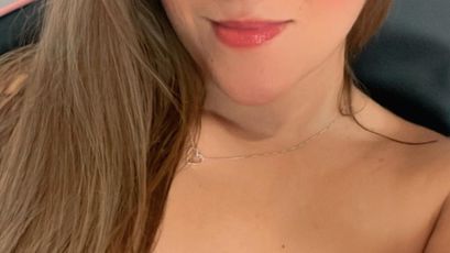 Luna Moreau on SkyPrivate
