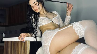 Alynn_Bri on SkyPrivate