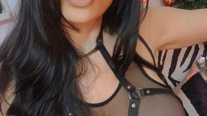 Model - FoxyStar bigtits
