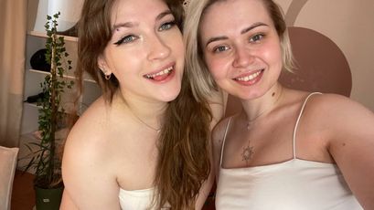 Anna and Alice s... Live Webcam on SkyPrivate