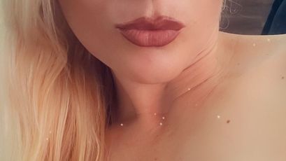 karina_latina on SkyPrivate