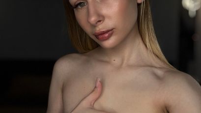 Eva on SkyPrivate