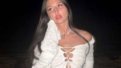 Model - Sex Doll Ari dildo