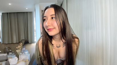 Isa_bella - young