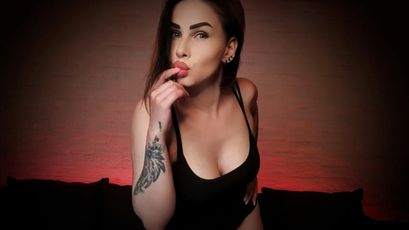 AnnaLu on SkyPrivate